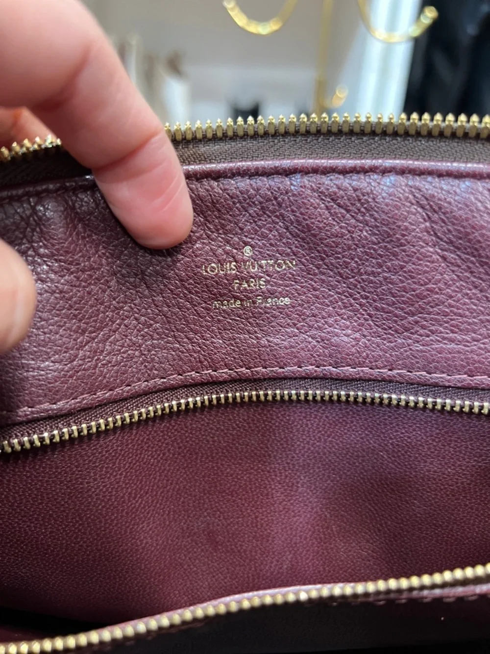 ๐ฅ๐ฅ Louis Vuitton Lockit Bag with leather interior and COA - Picture 16 of 17